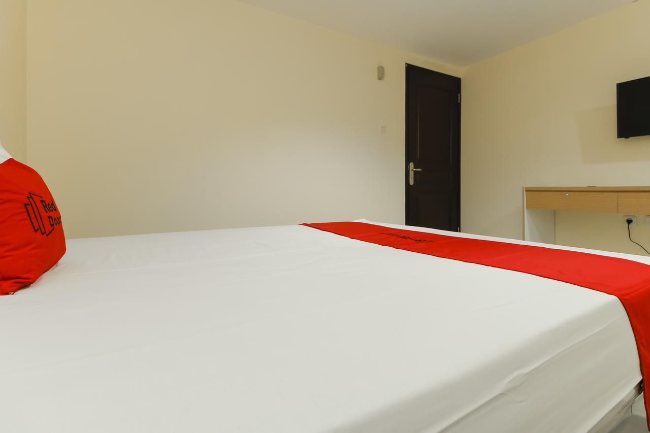 Reddoorz Near Harmoni Gajah Mada Hotel Jakarta Exterior photo
